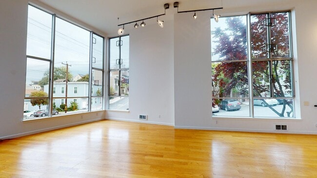 Building Photo - 1603 18th St