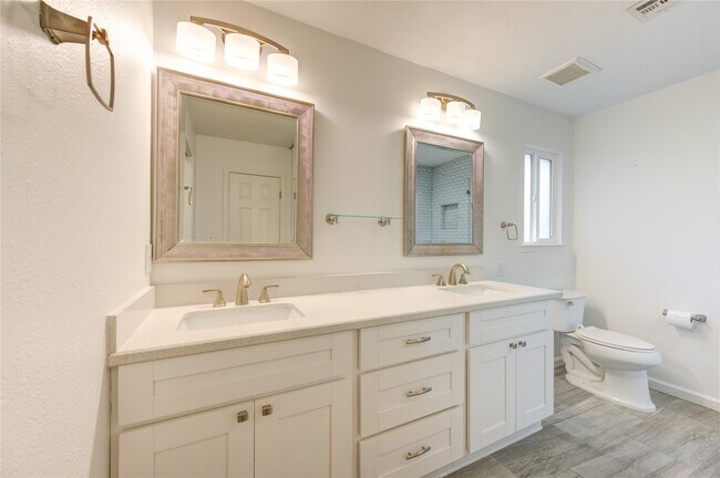 Building Photo - 2523 Anniston Dr