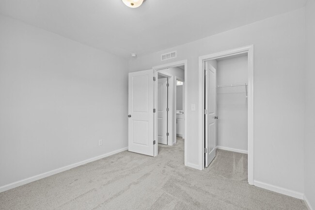 Building Photo - 141 Gremar Dr.