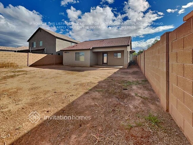 Building Photo - 1620 W Chanute Pass