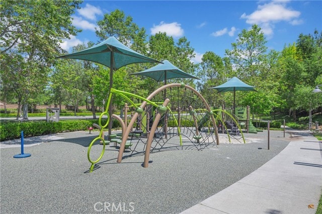 Building Photo - 230 Bright Poppy