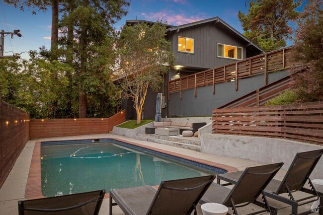 Building Photo - 48 Junipero Serra Ave