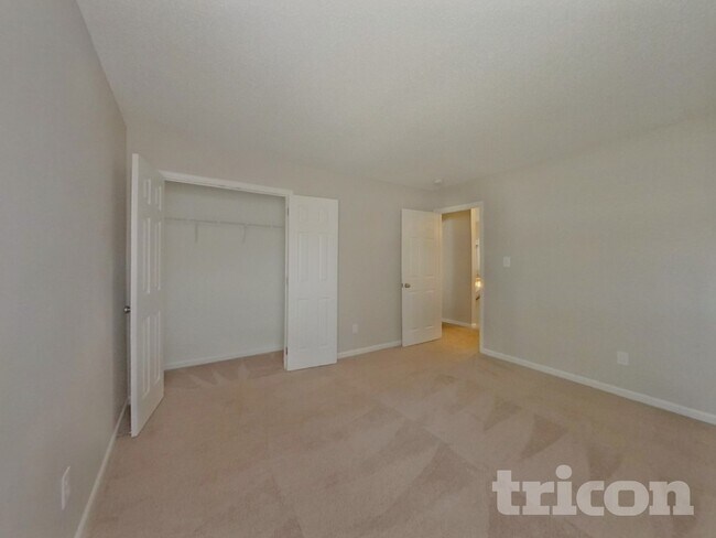 Building Photo - 9629 Green Apple Dr