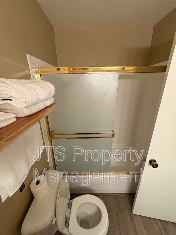 Building Photo - 6913 Navarro Ct