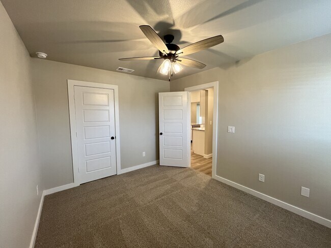 Building Photo - 1301 Ross Ave