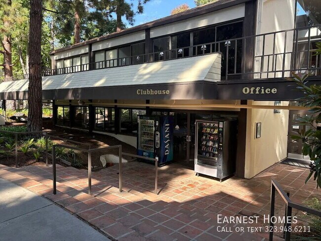 Building Photo - 7777 W 91st St