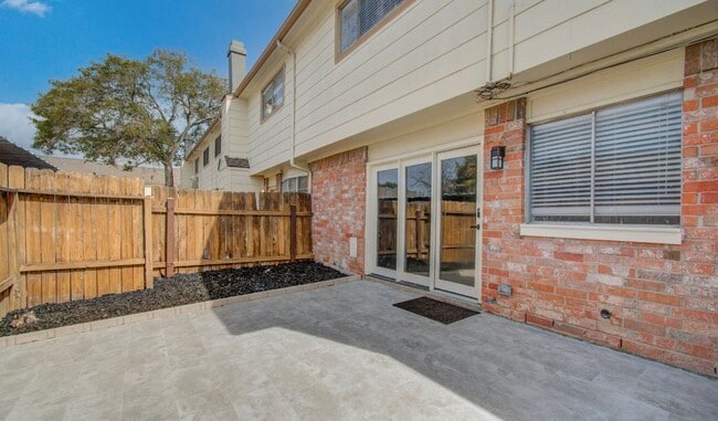 Building Photo - 14231 Misty Meadow Ln