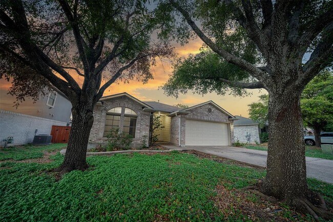 Building Photo - 3803 Top Rock Ln