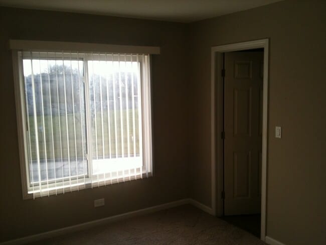 Building Photo - 725 Limerick Ln