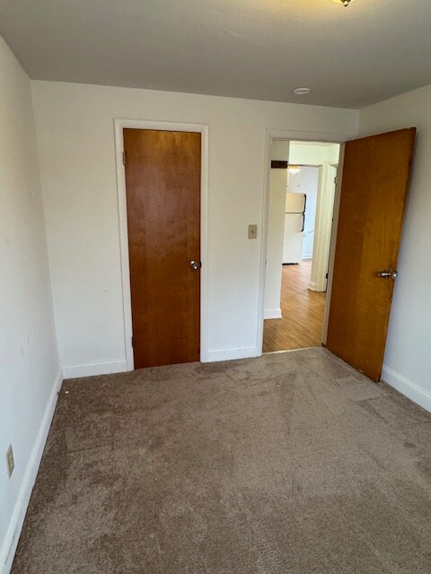 Building Photo - 104 Hinchey Ave