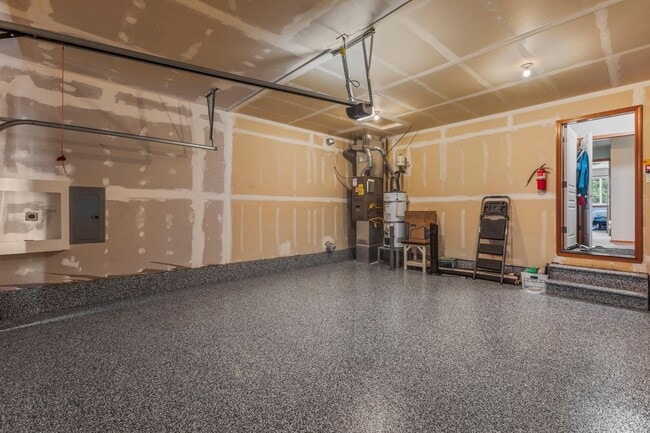Building Photo - Beautiful 3-bed/2-bath Orting Home in Rive...