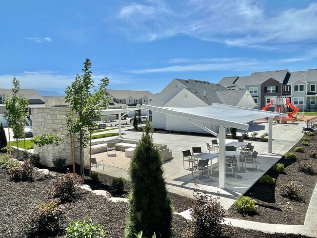 Building Photo - Beautiful Poolside Townhome at The Exchange!