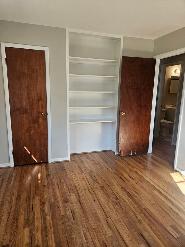 Building Photo - 307 Quail Dr