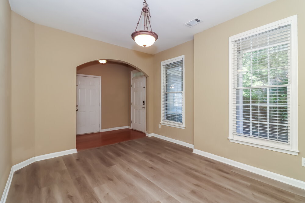 Building Photo - 3046 Woodbridge Ln