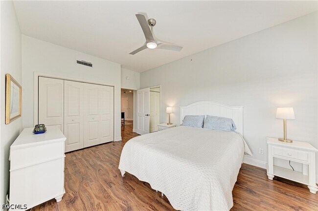 Building Photo - 14813 Laguna Dr