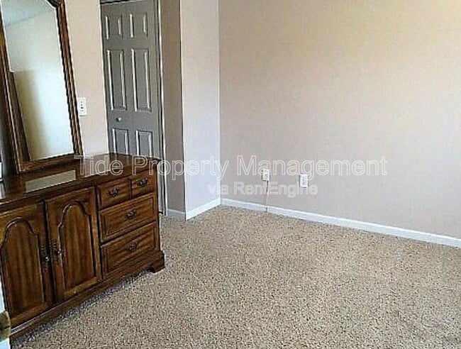 Building Photo - 1100 Elm Hall Cir
