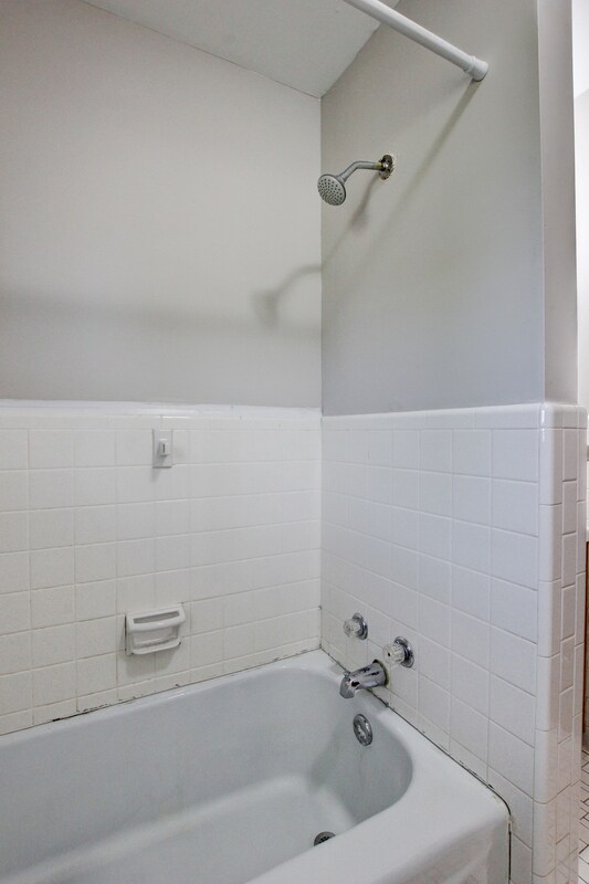 Building Photo - 104 W McReynolds Dr