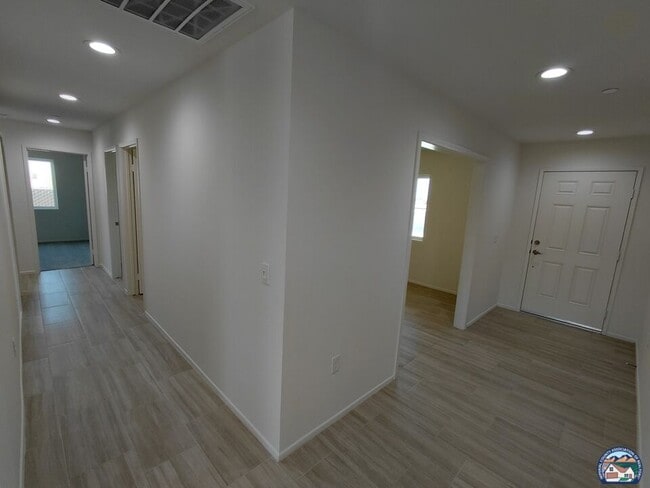 Building Photo - 485 Palomino Ct