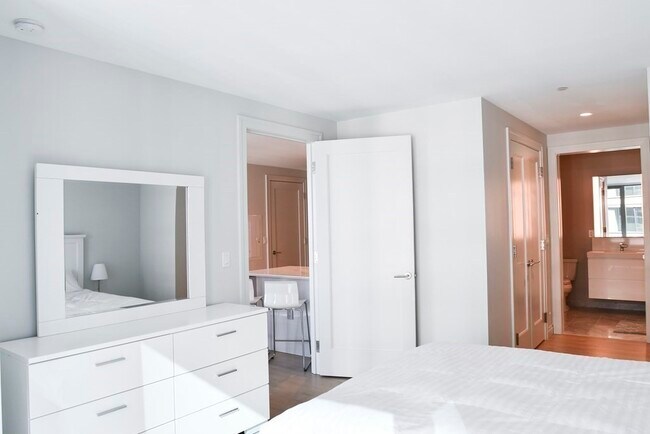 Building Photo - 135 Seaport Blvd