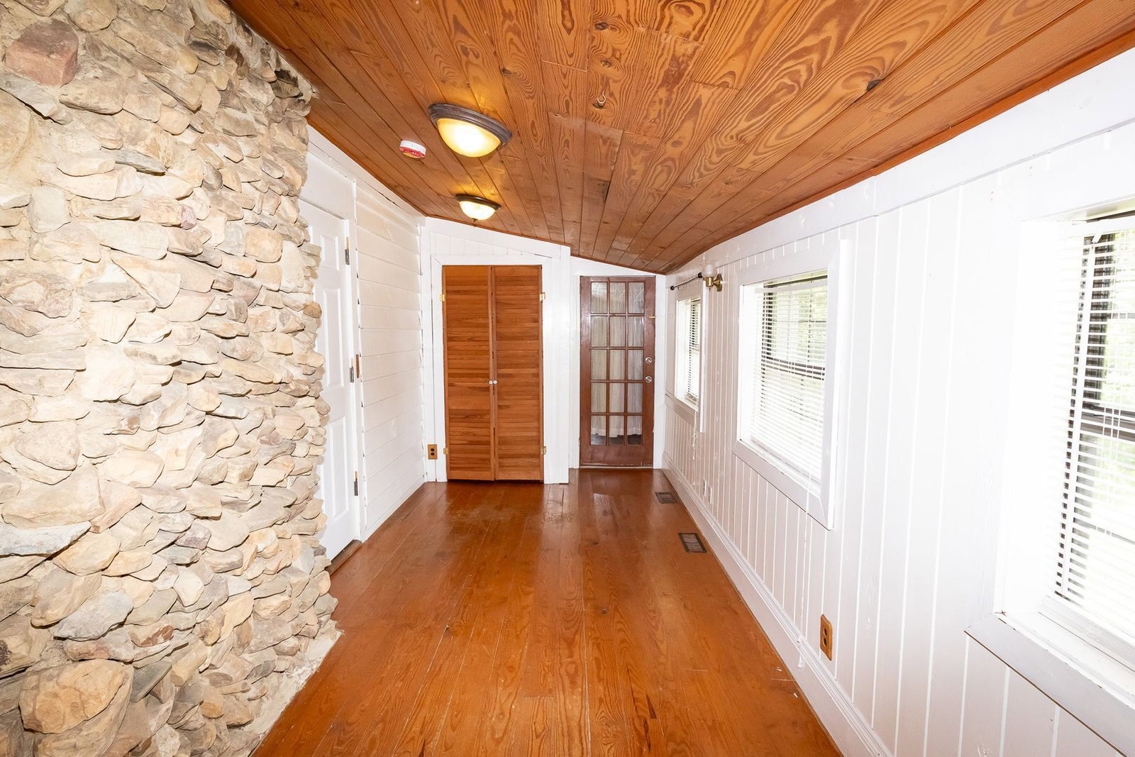 Building Photo - 3259 Ozark Cir