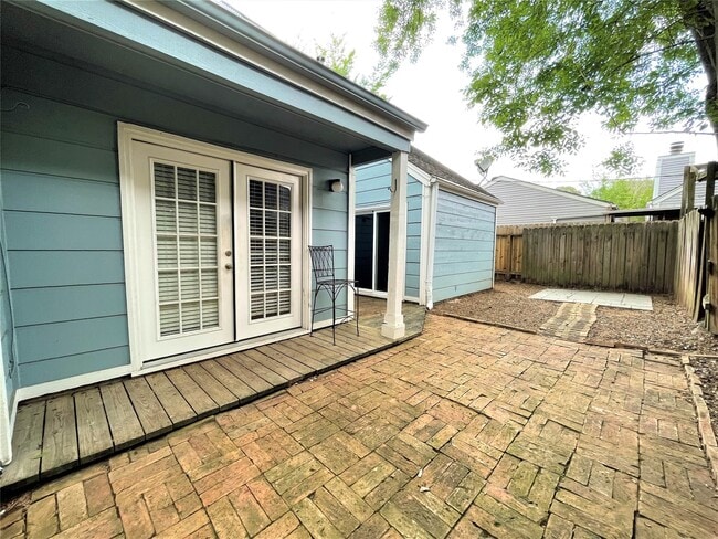 Building Photo - 9206 N Allegro St