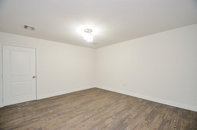 Building Photo - 6514 Fraser Pt Ct