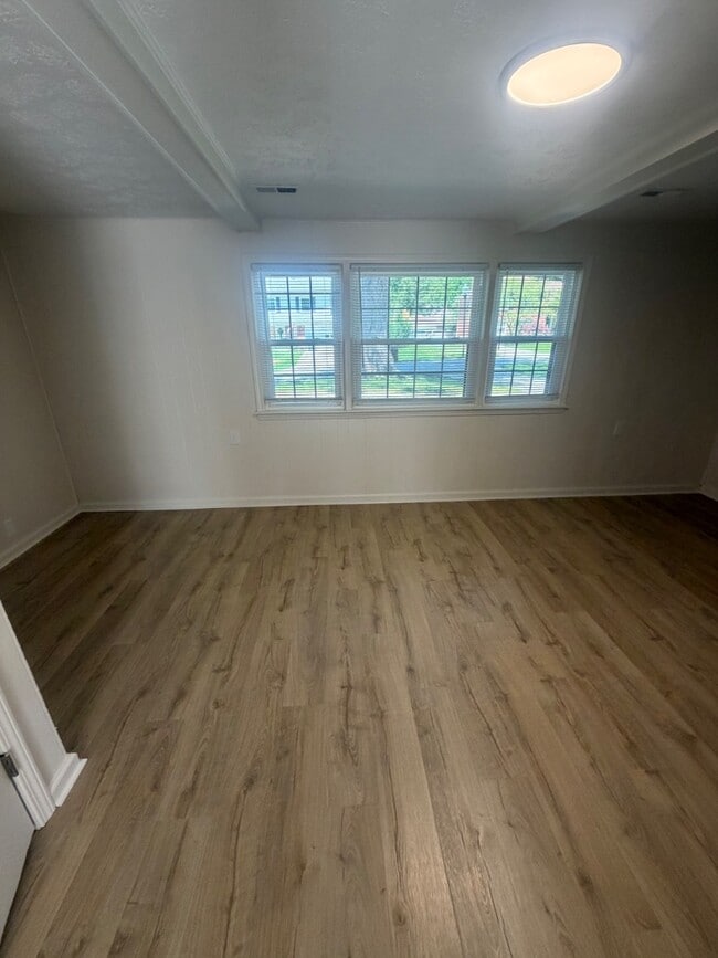 Building Photo - 6813 Wunderly Ct