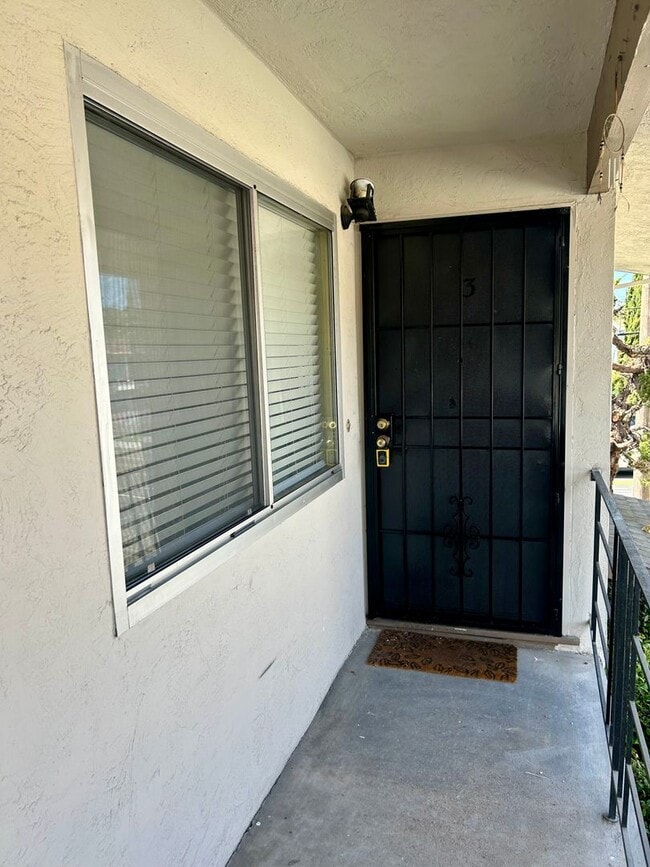 Building Photo - 1566 167th Ave