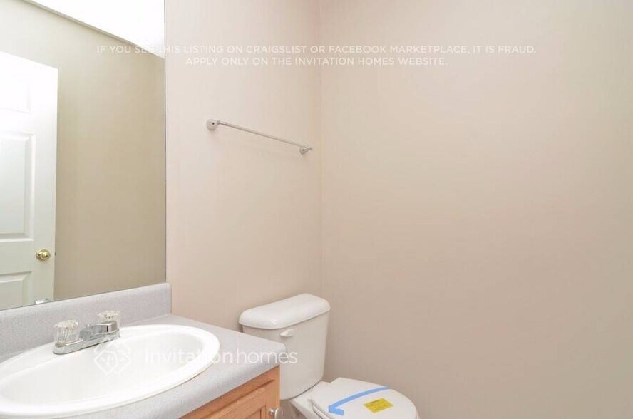 Building Photo - 1150 St Phillips Ct