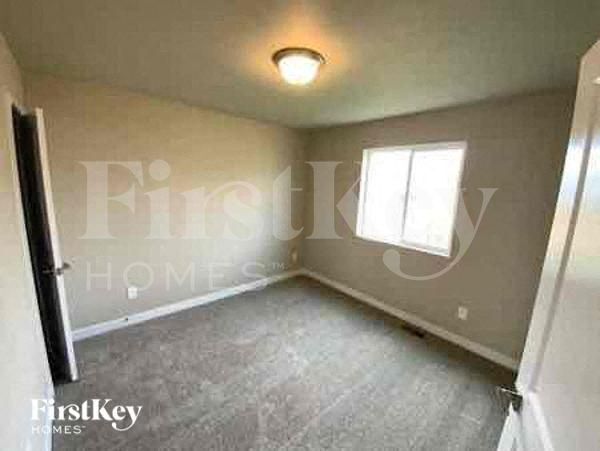 Building Photo - 10741 Luneth Dr