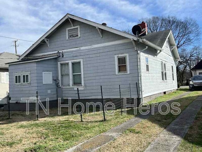 Building Photo - 505 E Morelia Ave