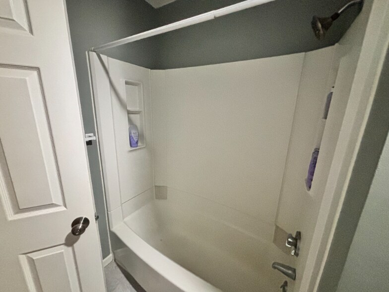 Building Photo - 142 Marjorie Ln