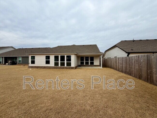 Building Photo - 1813 E Van Buren St