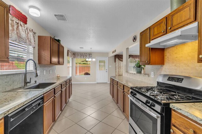 Building Photo - 10906 Cayman Mist Dr