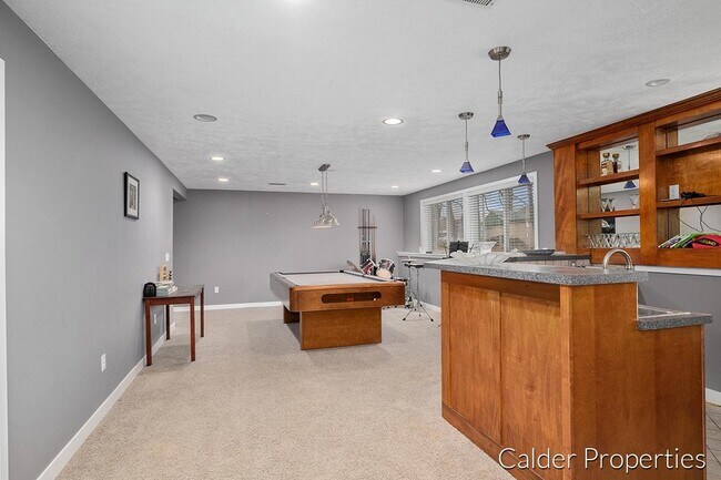 Building Photo - 3671 Falling Leaf Dr SE