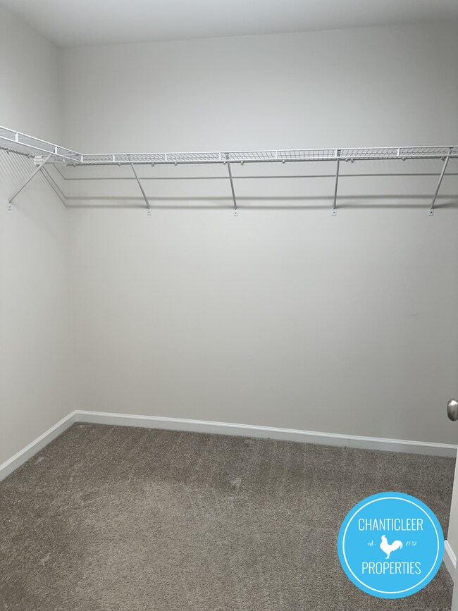 Building Photo - 2528 Reynolds Dr