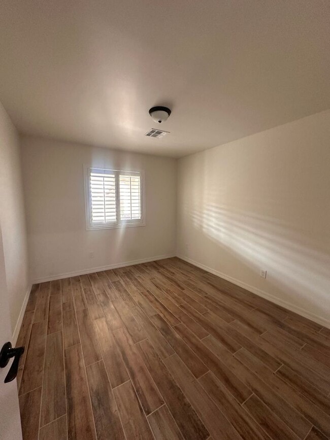 Building Photo - 3bed/2bath ALL tile home built in 2024