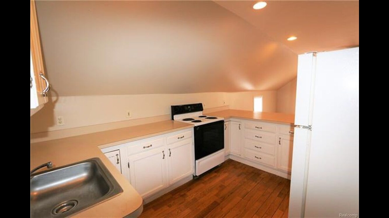 Building Photo - 604 W MT MORIS ST APT 3
