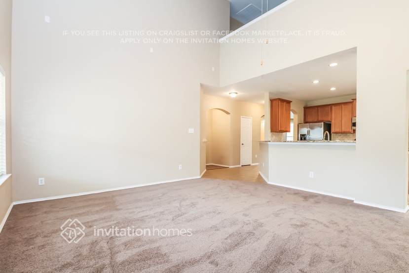 Building Photo - 15713 Landing Creek Ln
