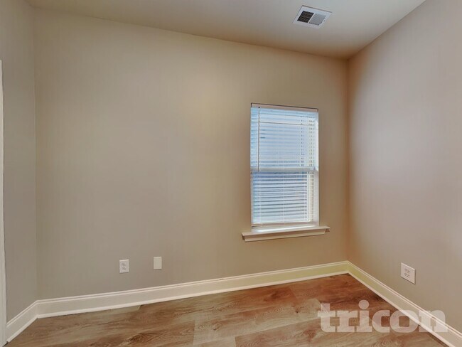 Building Photo - 2312 Joneshurst Wy