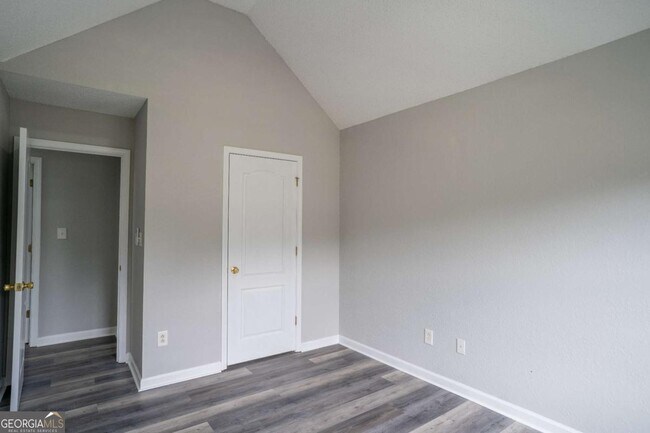 Building Photo - 3243 Newtons Crest Cir