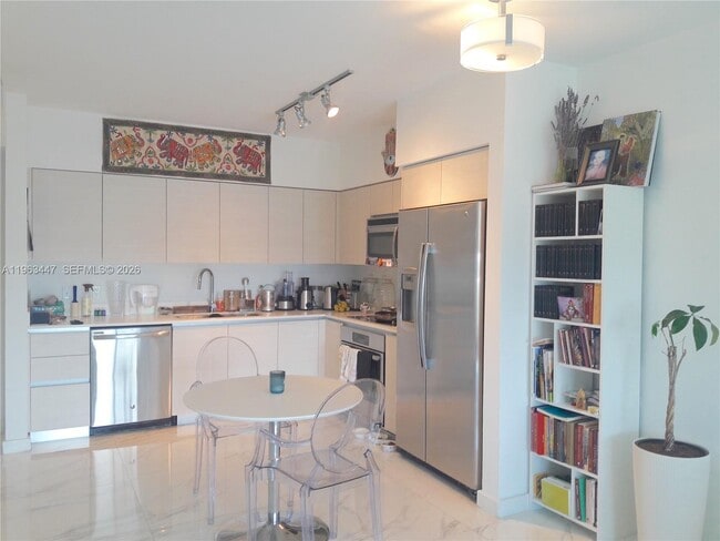 Building Photo - 4250 Biscayne Blvd