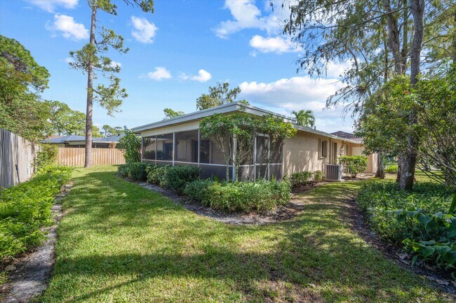 Building Photo - 13511 Jonquil Pl