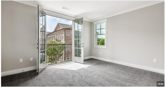 Building Photo - 6076 Cushing Cir