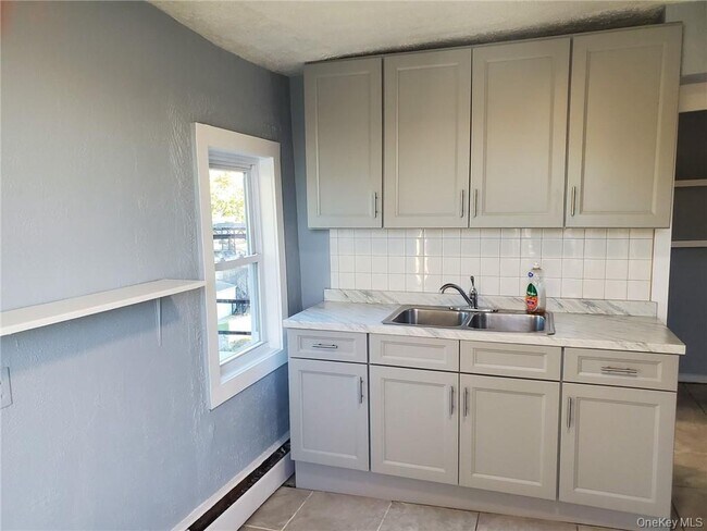 Building Photo - 76 State St