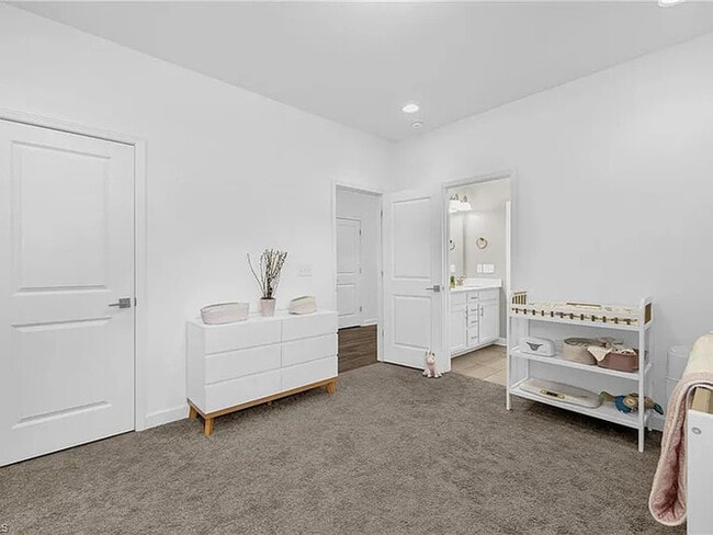 Building Photo - Earn Wealth While Leasing - Like a Homeown...