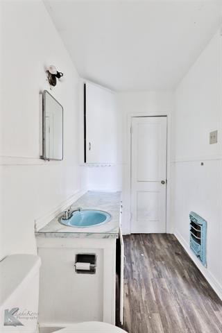 Building Photo - 1174 S Willis St