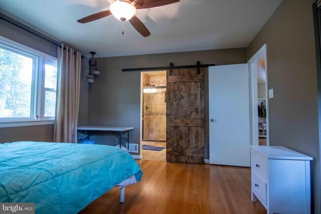 Building Photo - 2205 Parker Ave