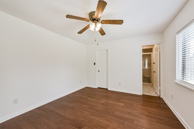 Building Photo - 5402 Dunnethead Dr