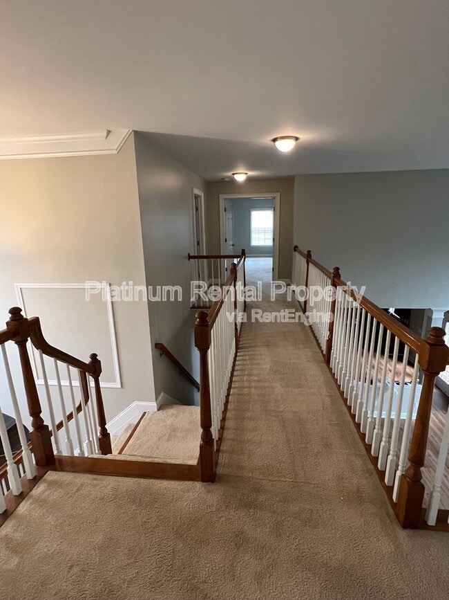 Building Photo - 7170 Belcrest Dr
